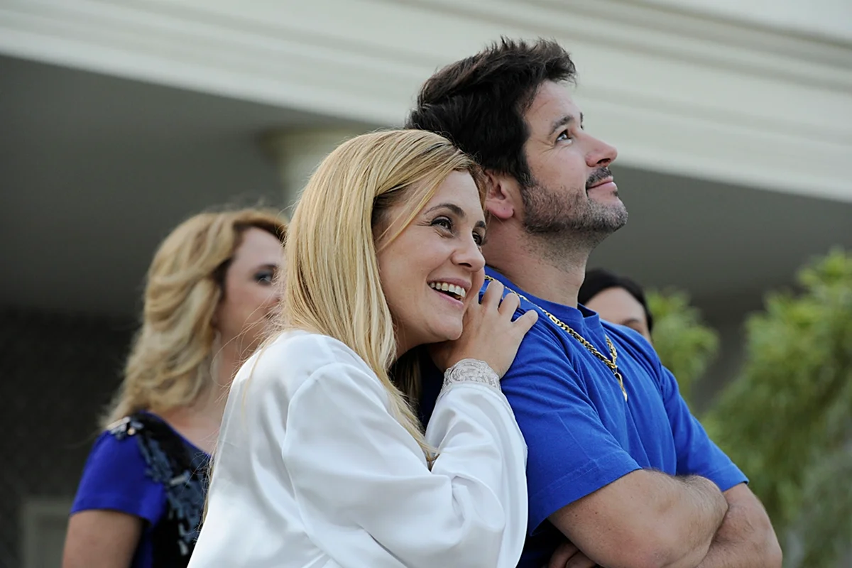 Adriana Esteves diz que ficou com “medo” de voltar para Avenida Brasil 2