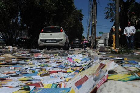 TSE proíbe propaganda e uso de adesivos de candidatos em carros de aplicativos nas eleições