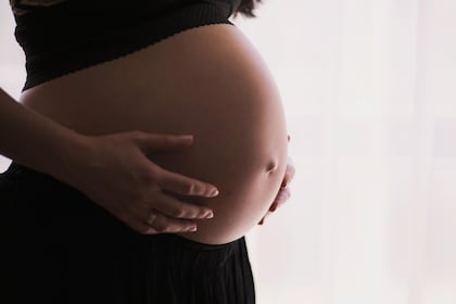 Polícia investiga caso de humilhação após homens cobertos de comida serem encontrados em casa de fraternidade no Wisconsin