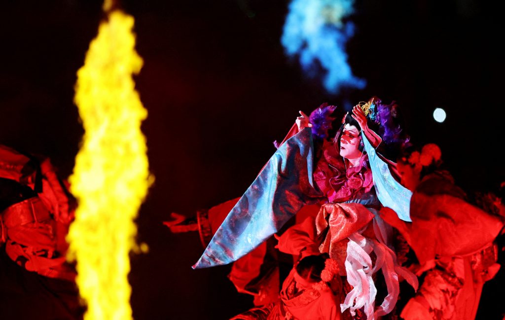 Asian Games - Aichi-Nagoya 2026 - Opening Ceremony - Paloma Mizuho Stadium, Nagoya, Japan - September 19, 2026 A geisha dancer performs during the opening ceremony (Reuters/Edgar Su)