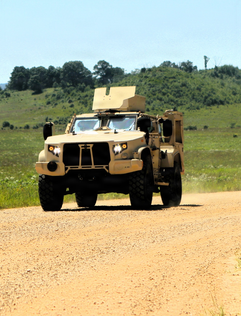 Imagem relacionada à notícia: Milhares de soldados da Guarda Nacional do Exército de Wisconsin completam o treinamento anual em Fort McCoy em julho 2026