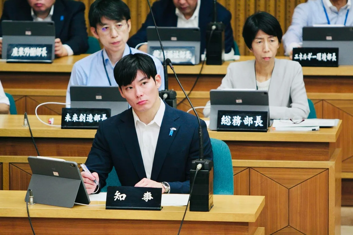 Governador mais jovem do Japão (Ishida Takato)