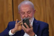Adversários gastaram R$ 1,2 milhão em publicações contra Lula nas redes sociais