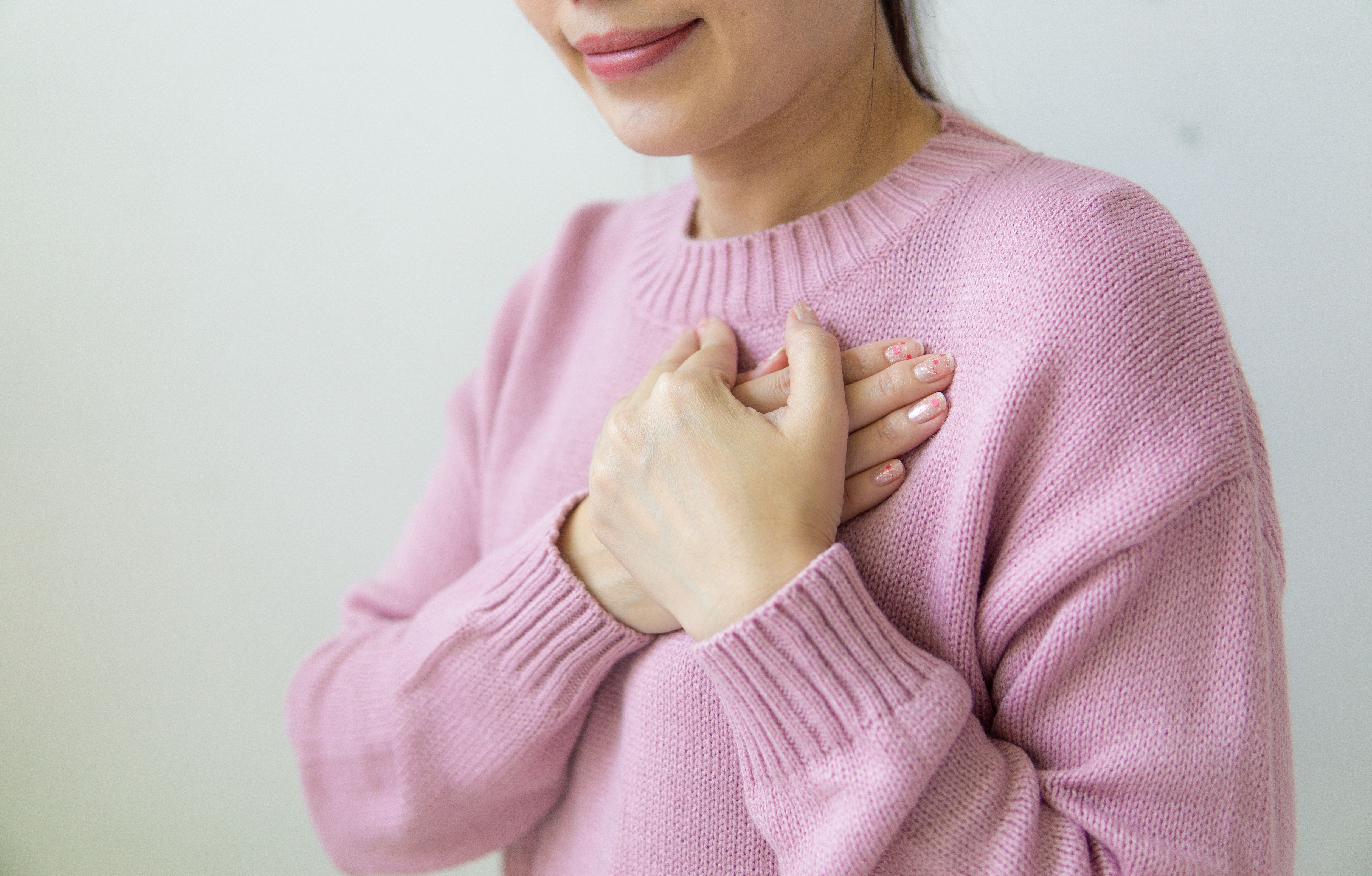 Acid reflux more commonly causes a burning sensation after meals. (Pexel)