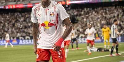 Wallace Yan durante partida do Botafogo pelo Campeonato Brasileiro &ndash; Foto: Ari Ferreira/Red Bull Bragantino. / Jogada10