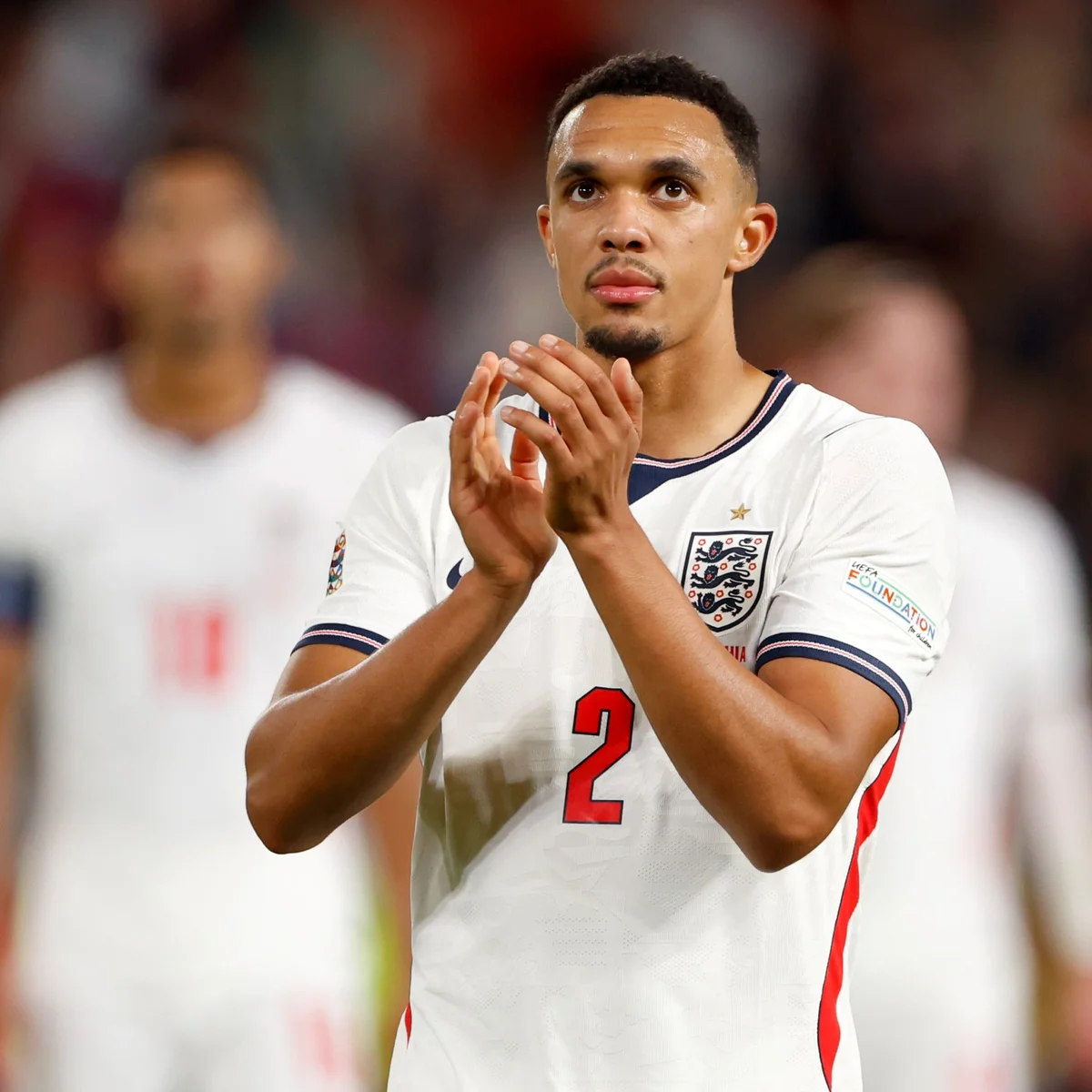 Fora da Copa, Arnold afirma que sempre acreditou no retorno à Inglaterra