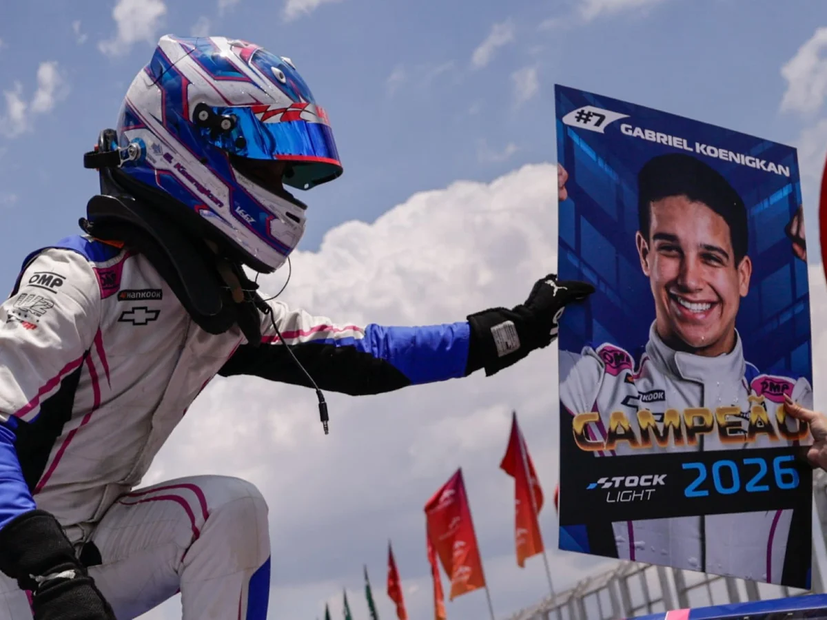 Gabriel Koenigkan festeja título da Stock Light: “Não caiu a ficha ainda”