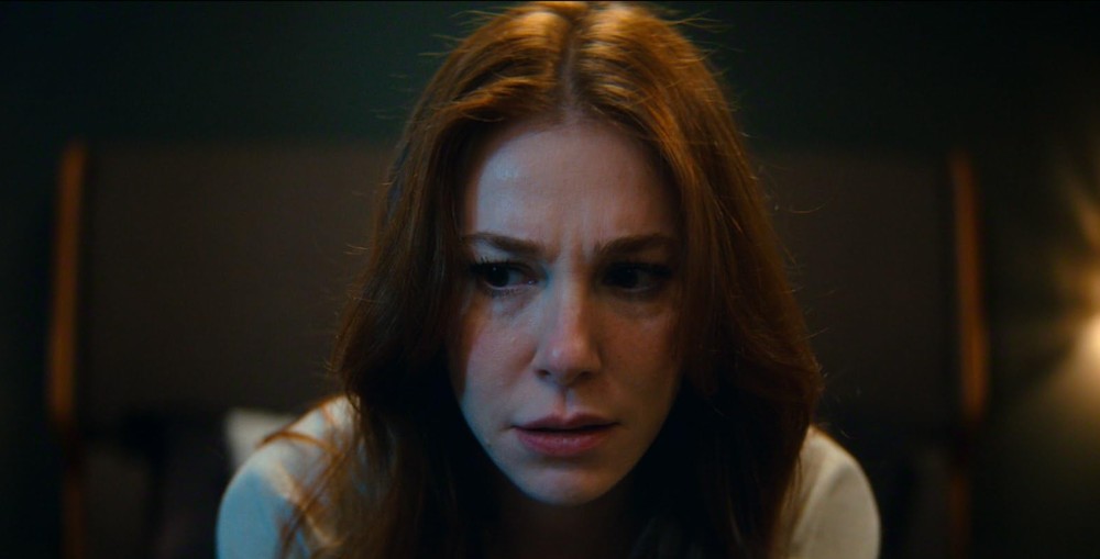 A ariz e cantora turca Elçin Sangu, do sucesso Amor de Aluguel, é a protagonista da série turca Conheço Você? que chega à Netflix — Foto: Divulgação/IM,