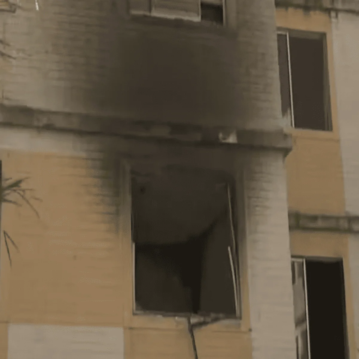 Mulher morre carbonizada após incêndio atingir apartamento em Campinas