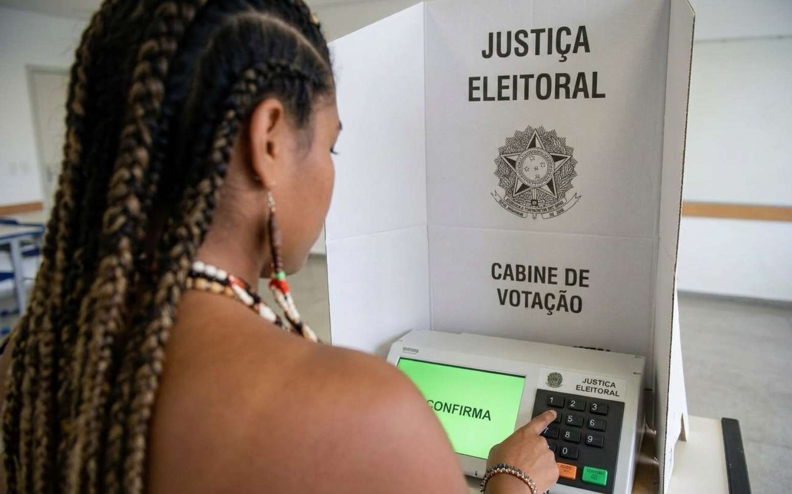 A maioria entre os votantes n&atilde;o &eacute; recente, j&aacute; vem desde o in&iacute;cio dos anos 2000, mas a presen&ccedil;a feminina nos espa&ccedil;os de poder continua pequena.