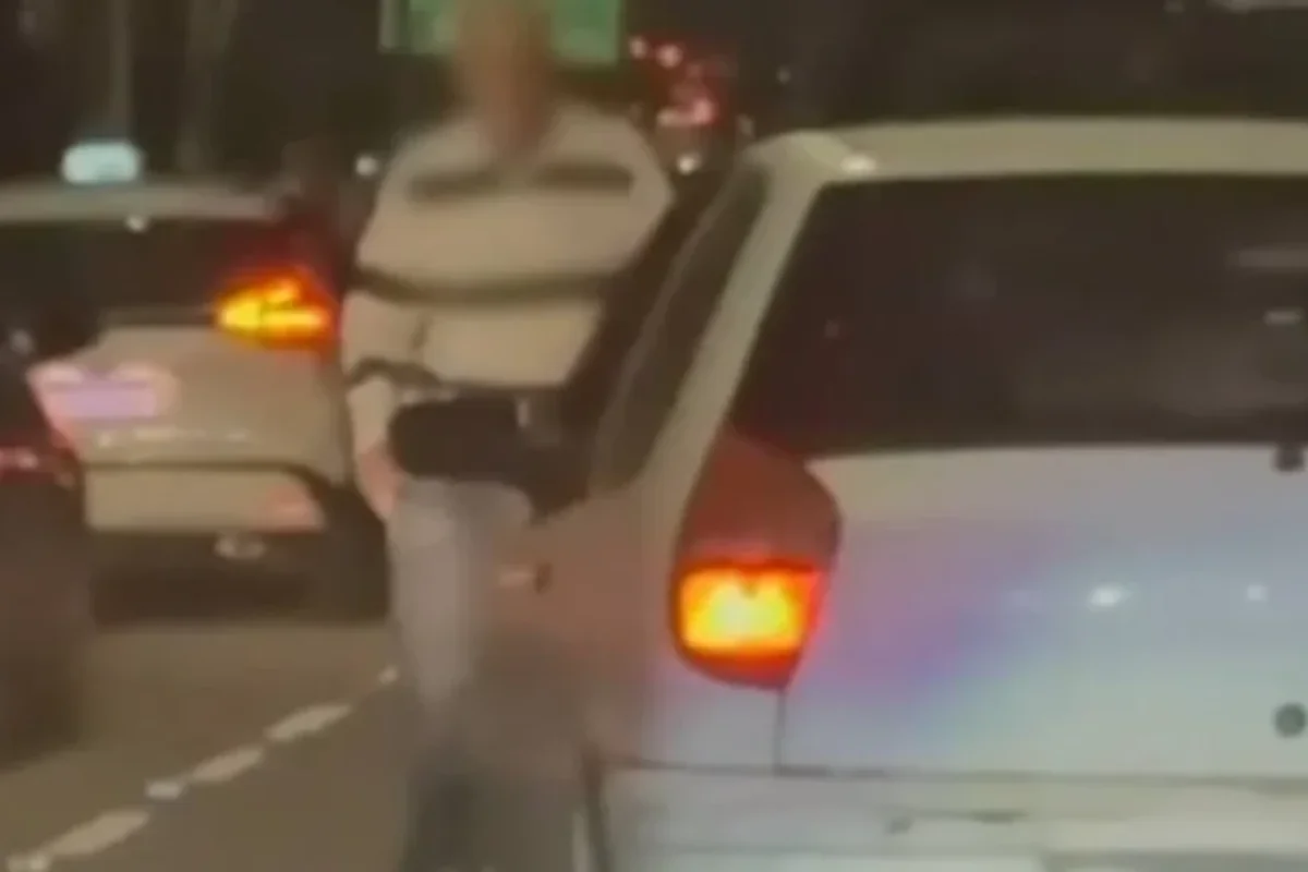 Imagem colorida do acidente em que o tio de Guilherme Boulos foi atropelado na Av. 23 de Maio - Metrópoles