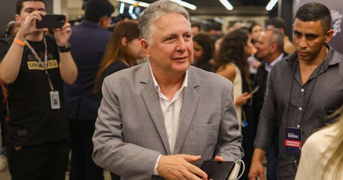 'Que o povo arque com as consequências', diz Garotinho após desistir de recurso no TSE