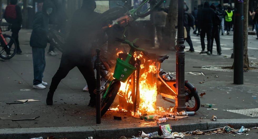 Detiveram-se 1.200 pessoas nas manifestações na França, que deixaram 150 policiais feridos