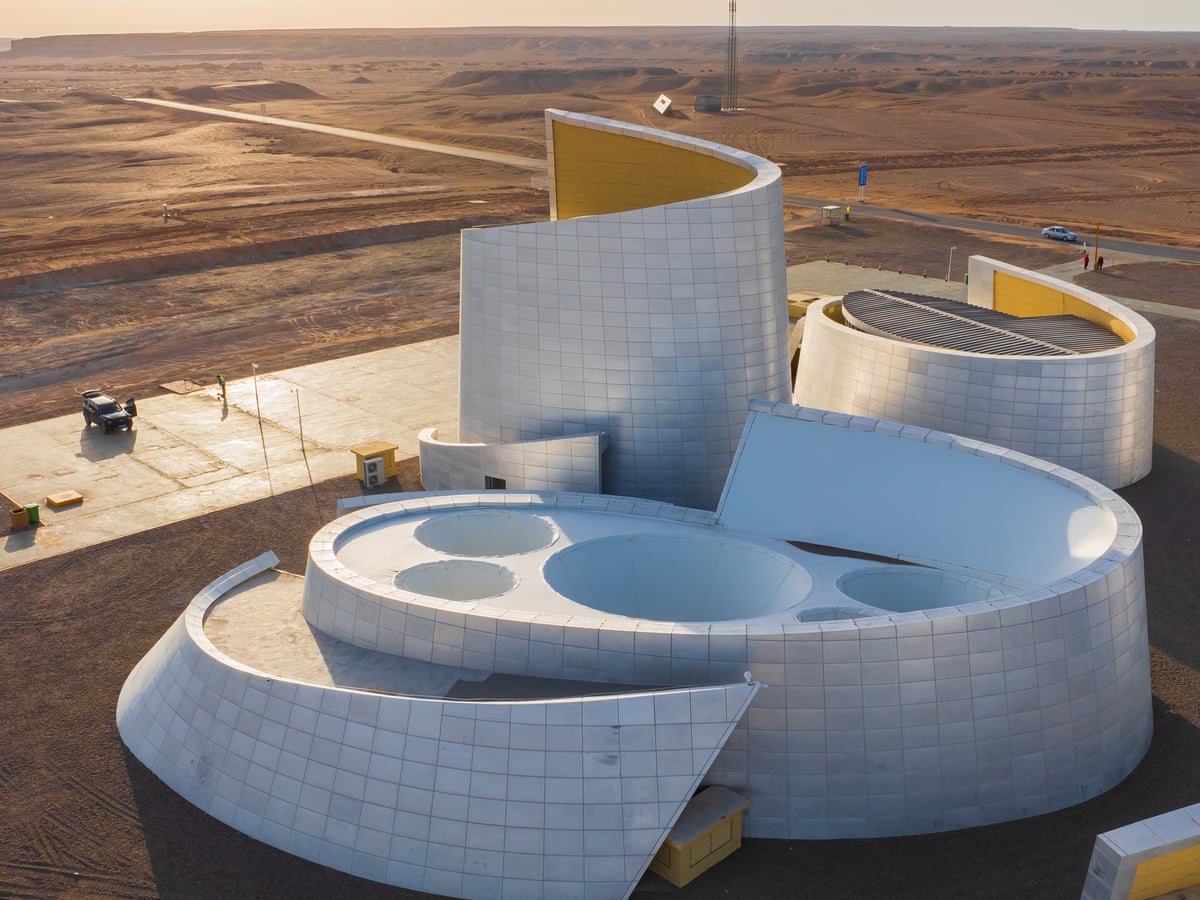 Como ovos de dinossauro na areia: o museu de pterossauros construído para prosperar no deserto do Gobi