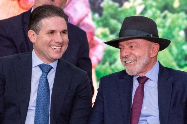 Lula termina campanha do 1º turno sem pisar na terra de Hugo Motta