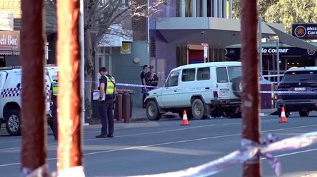 Homem atropela deputada na Austrália, e governo aciona força antiterrorismo para investigação