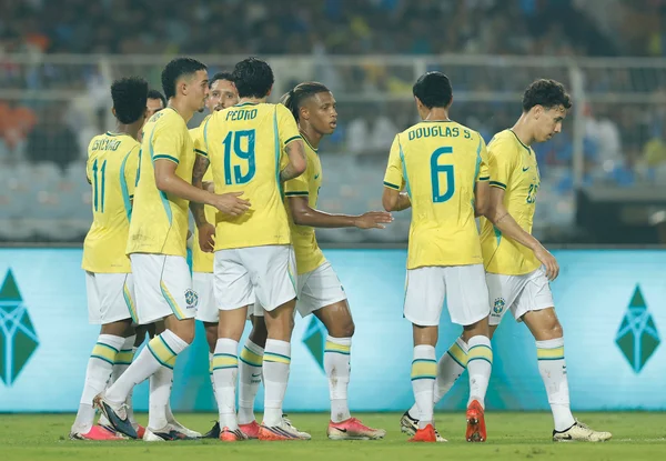 Brasil encerra Data Fifa com duas vitórias e um empate; veja próximos jogos - destaque galeria