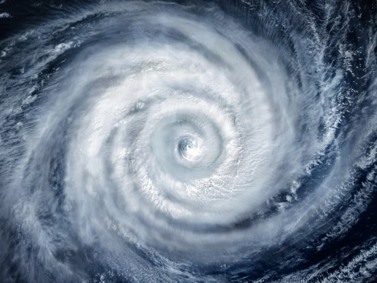 Inmet alerta para tempestades em 3 regiões e cita possível ciclone no Sul