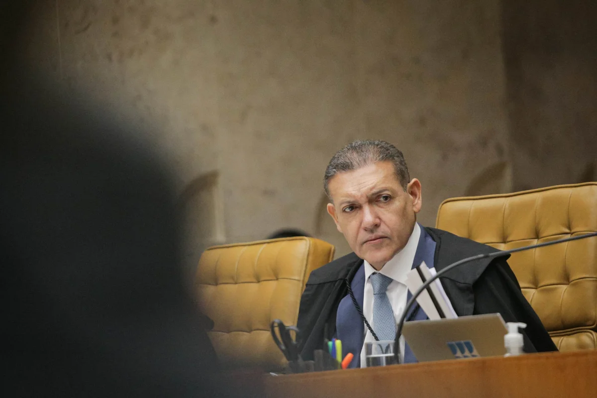 Nações democráticas “não interferem” em eleições, diz Nunes Marques