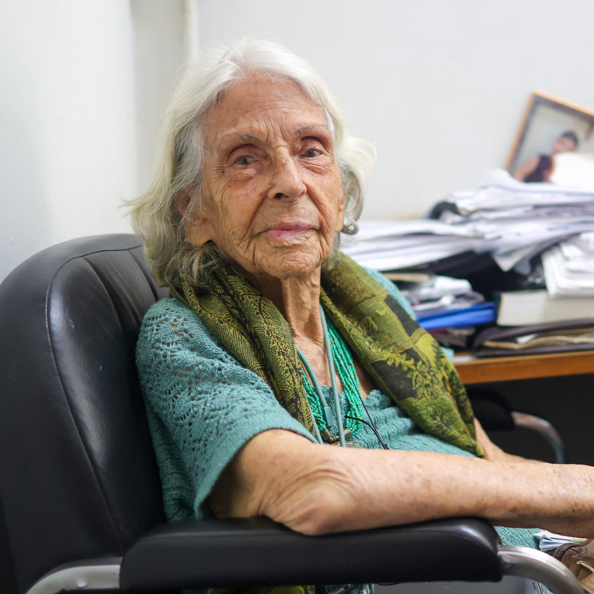 Ela tem 101 anos e dirige a escola que fundou há sete décadas: ‘Ainda me sinto jovem para trabalhar’
