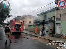 Duas pessoas morrem, entre elas criança de 2 anos, em acidente com quatro veículos na MG-050