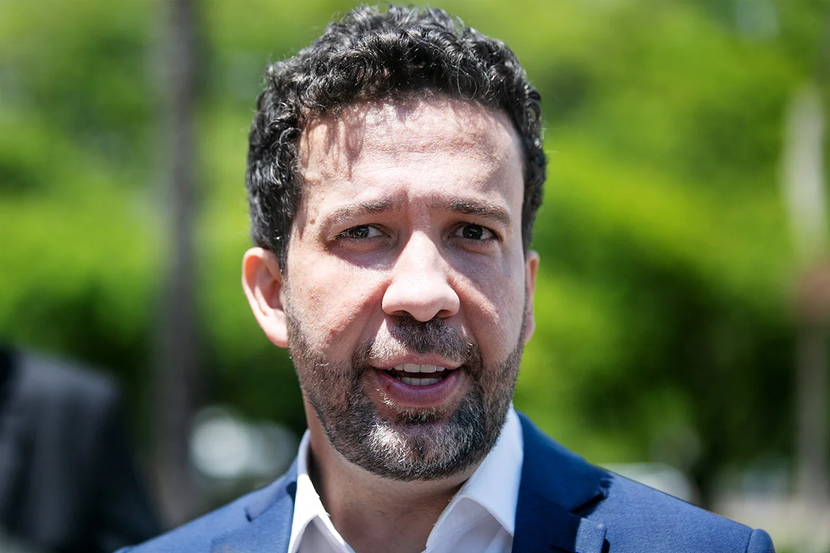 Deputado federal André Janones rachadinha Cariani