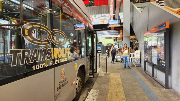 Greve de ônibus: Prefeitura de SP aciona Paese para atender passageiros - destaque galeria
