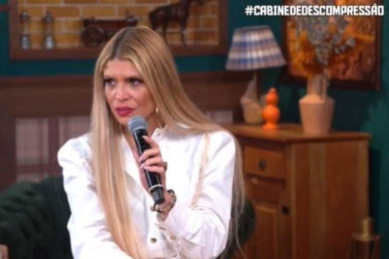 A Fazenda 18: veja o momento em que Adryana é informada de surpresa e ao vivo sobre morte de Rick; ação sofre críticas nas redes
