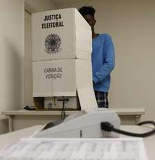 'Cabine' ou 'cabina' de votação: qual é o correto? Foto: Fernando Frazão/Agência Brasil