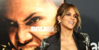 Atriz e diretora Halle Berry na pré-estreia de "Ferida" em cinema de Los Angeles 13/11/2021 REUTERS/David Swanson Foto: Reuters