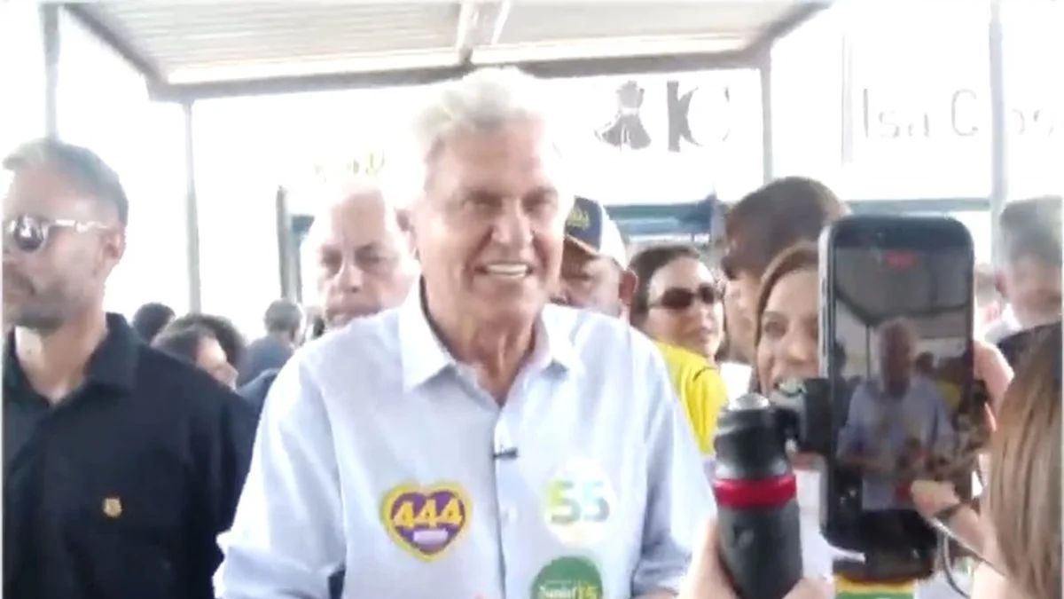 Ronaldo Caiado vota em Goiás ao lado do vice Kassab, presidente do PSD