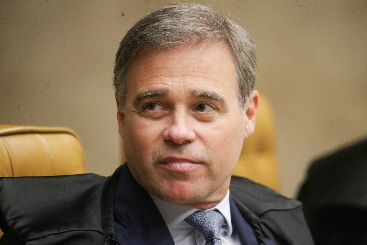 Há 26 dias, Mendonça pediu definição a Fachin sobre casos Master e INSS