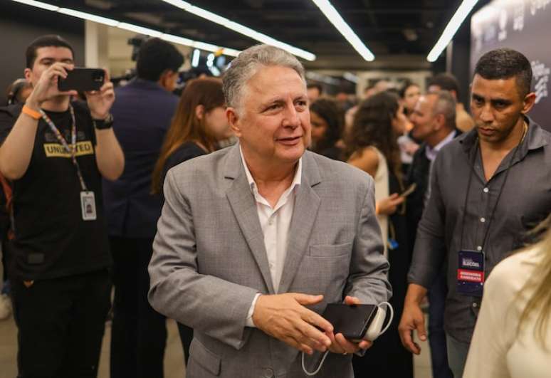 'Que o povo arque com as consequências', diz Garotinho após desistir de recurso no TSE
