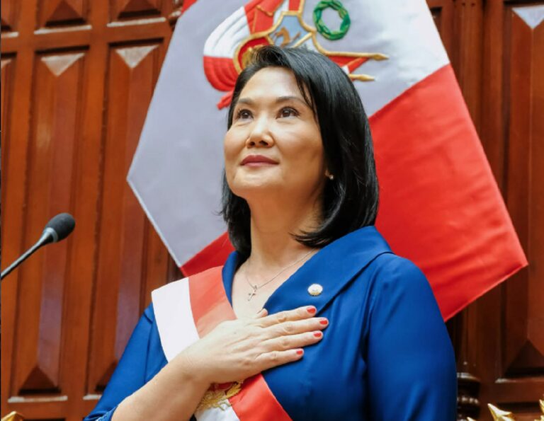 Senado aprova poderes para a presidente Keiko Fujimori ditar leis contra o crime organizado no Peru