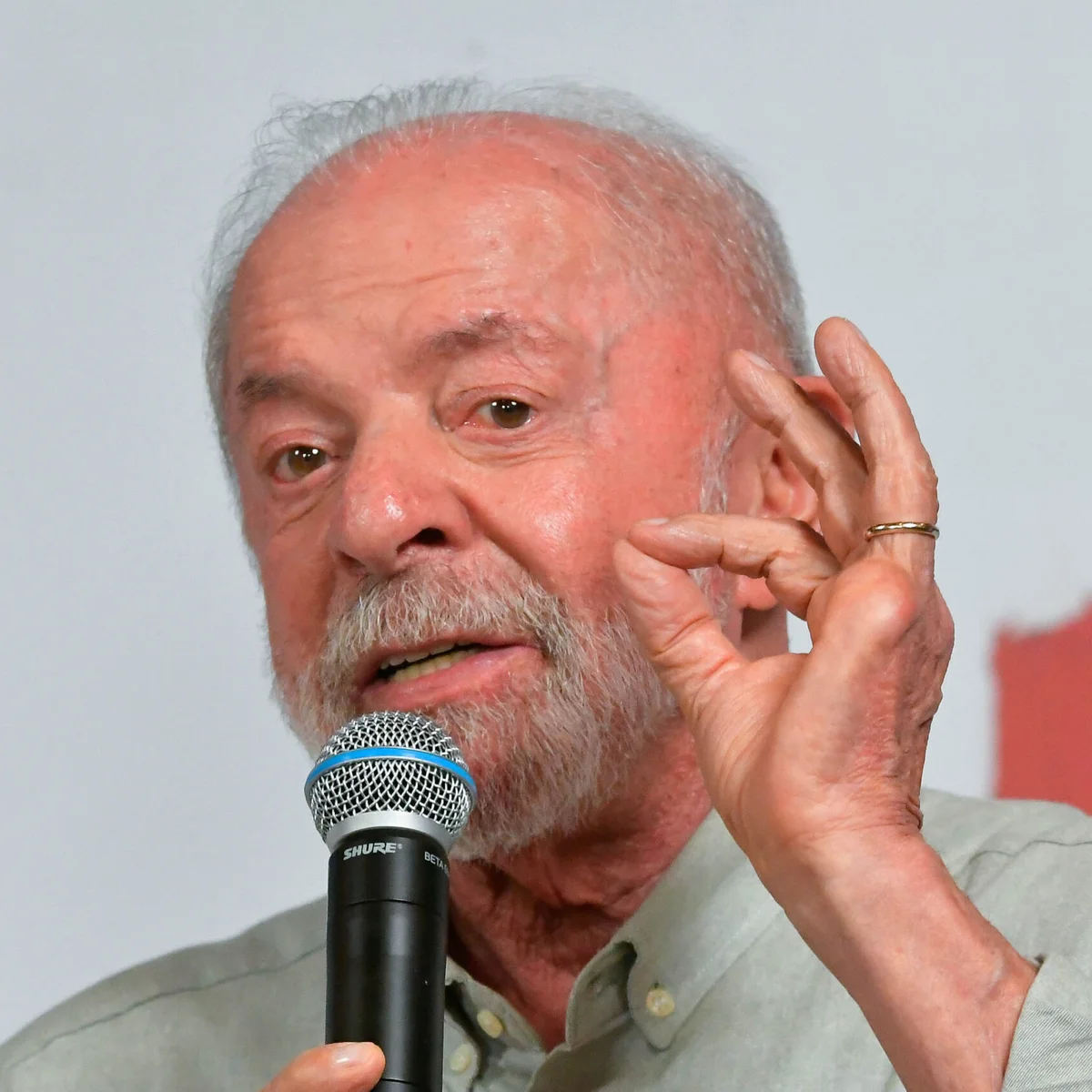 Lula admite erros e diz que fez a "campanha menos organizada desde 1989”