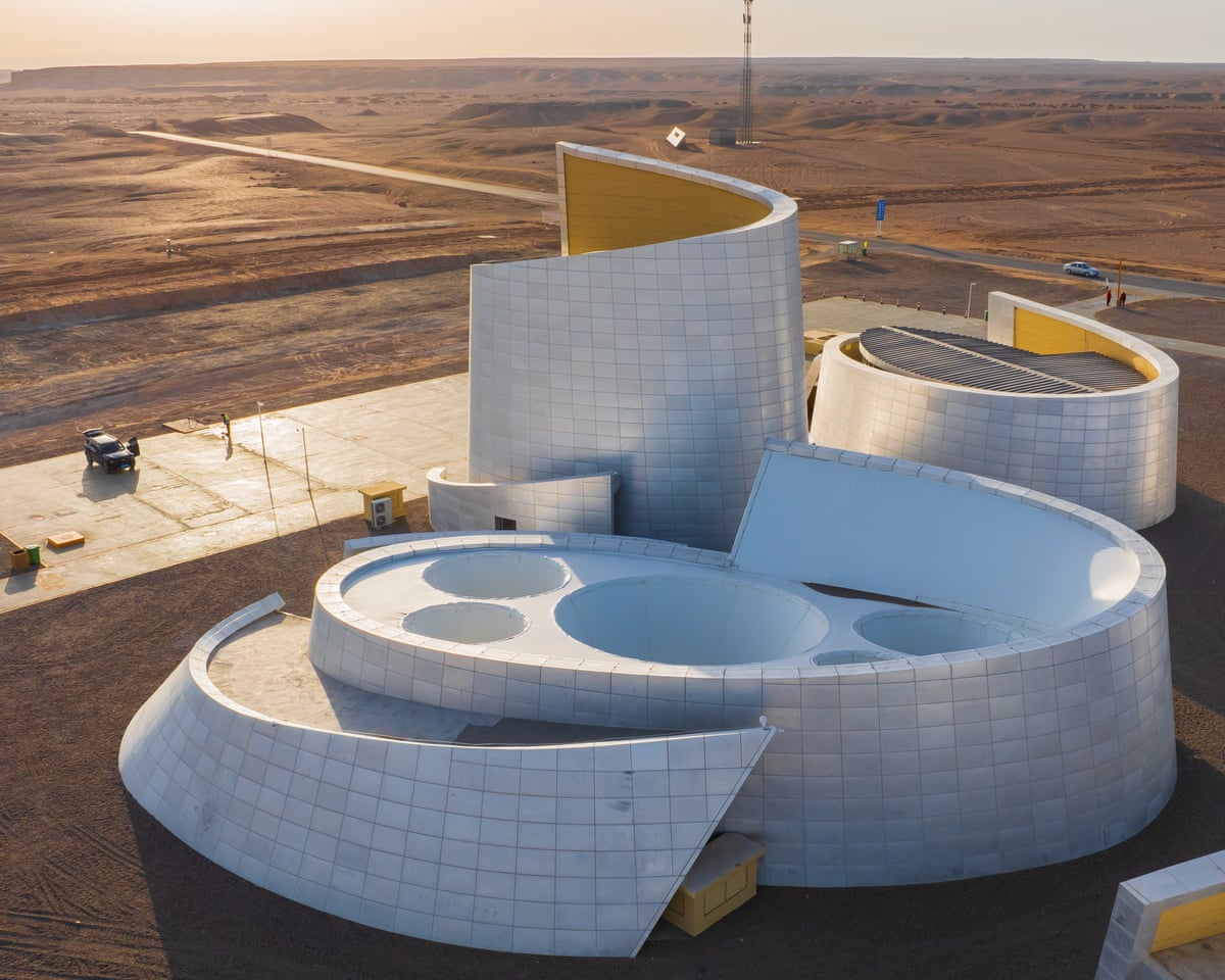 Como ovos de dinossauro na areia: o museu de pterossauros construído para prosperar no deserto do Gobi