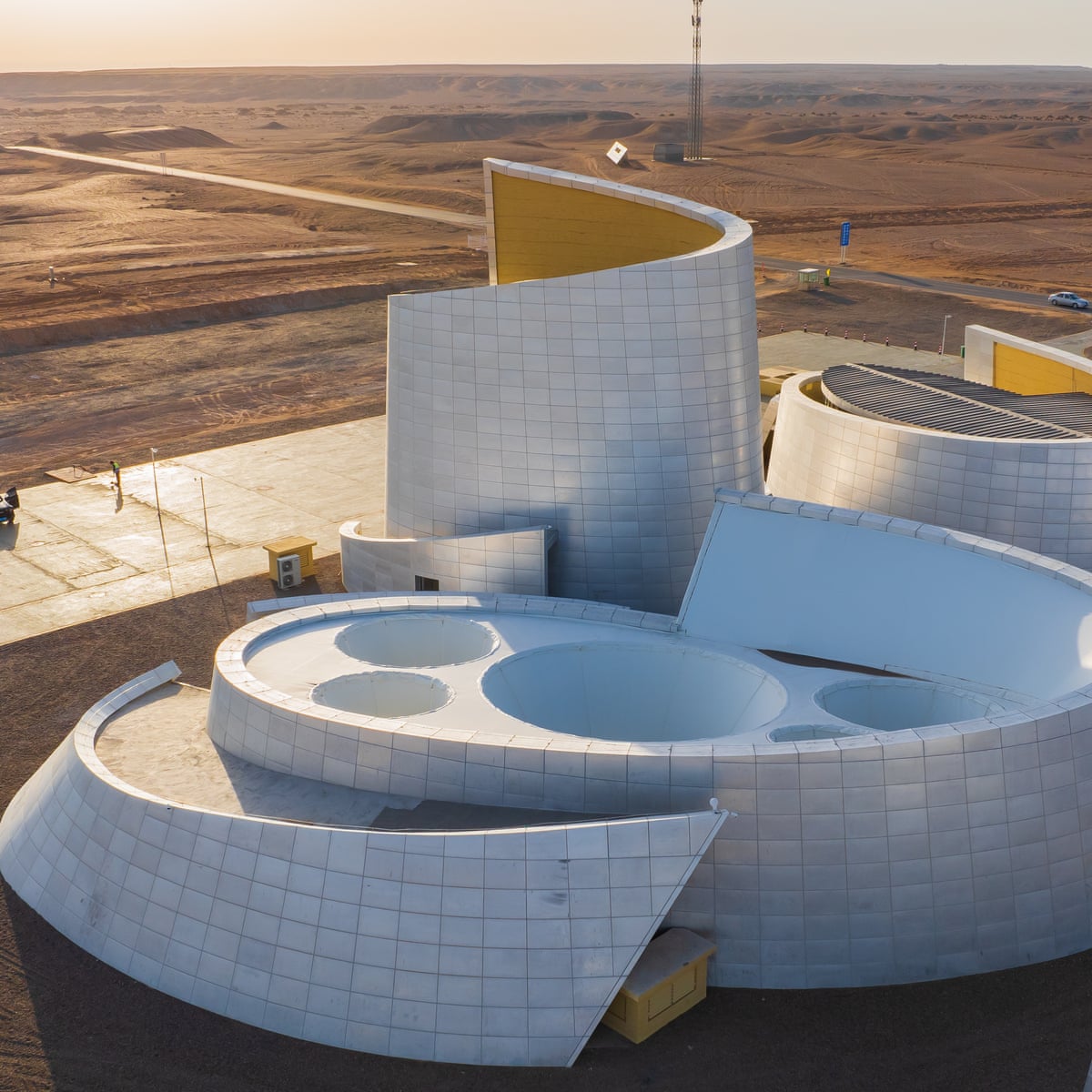 Como ovos de dinossauro na areia: o museu de pterossauros construído para prosperar no deserto do Gobi