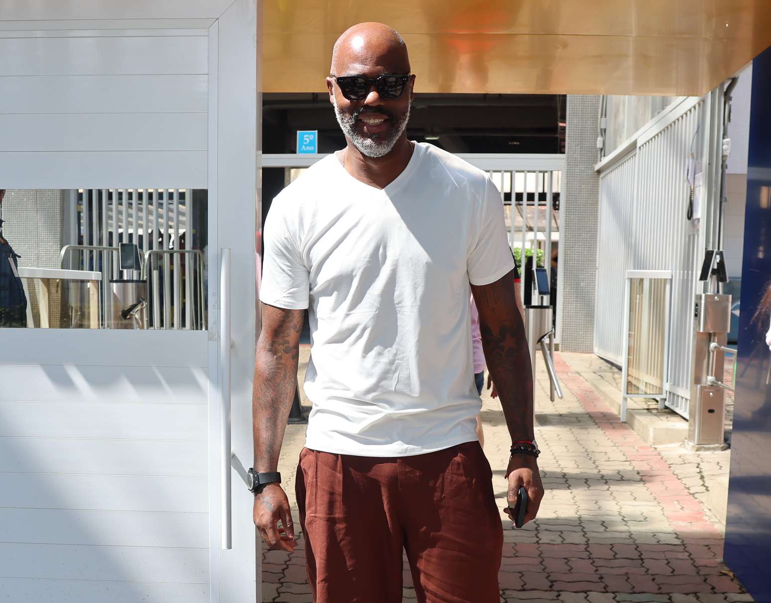 Ex-jogador Grafite vota no Rio de Janeiro